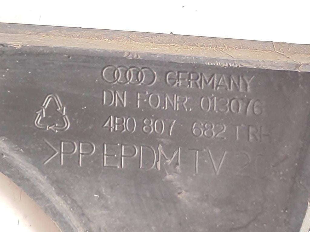 Audi A6 C5 4B 2003 front right fog light trim grill 4B0807682T