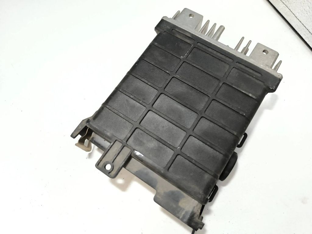 Audi 80 90 B4 1995 Petrol Engine control unit module ECU 443906264