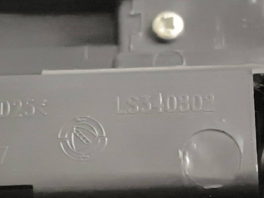 Alfa Romeo 147 2005 Facelift Center console ashtray insert LS340802