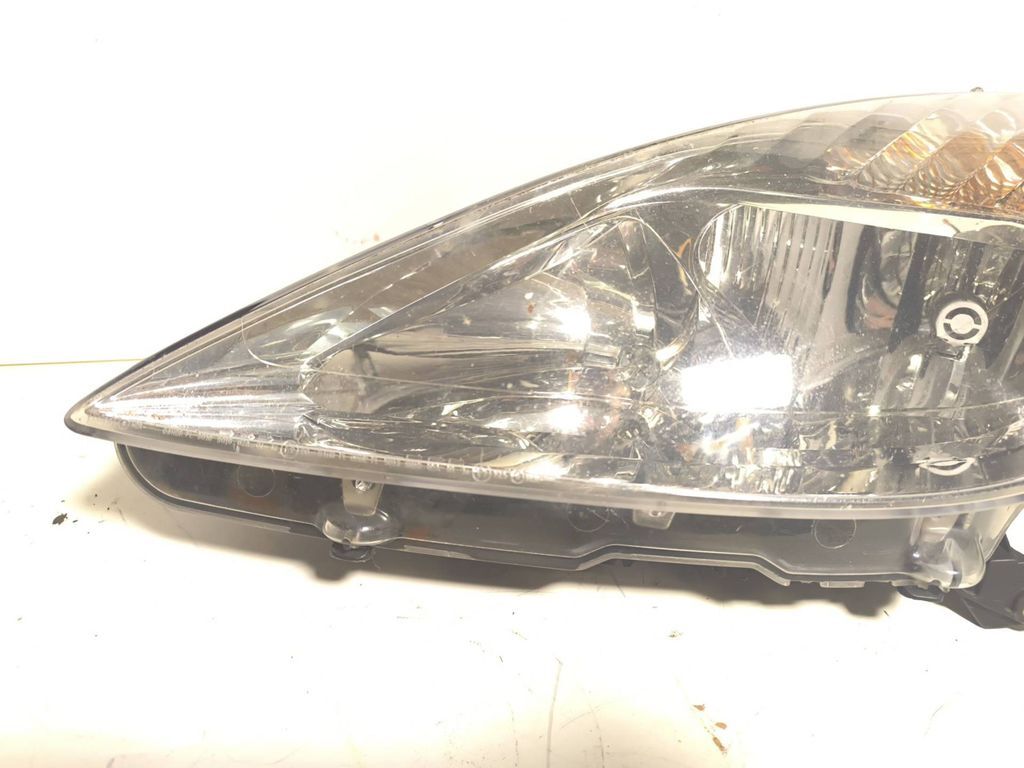 Peugeot 607 2.2i 2001 LHD Front Left headlight headlamp 9641958880