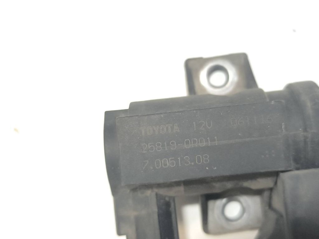 Toyota Avensis T250 Diesel 2006 Turbo solenoid valve 258190R011