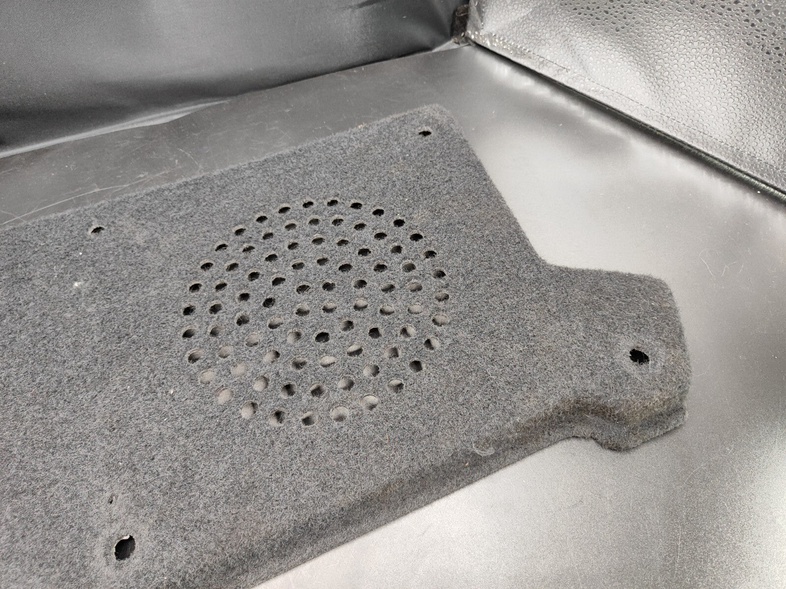 Alfa Romeo GT 1.9JTD 2009 Rear Tailgate Trunk BOSE Trim Cover 1560431120