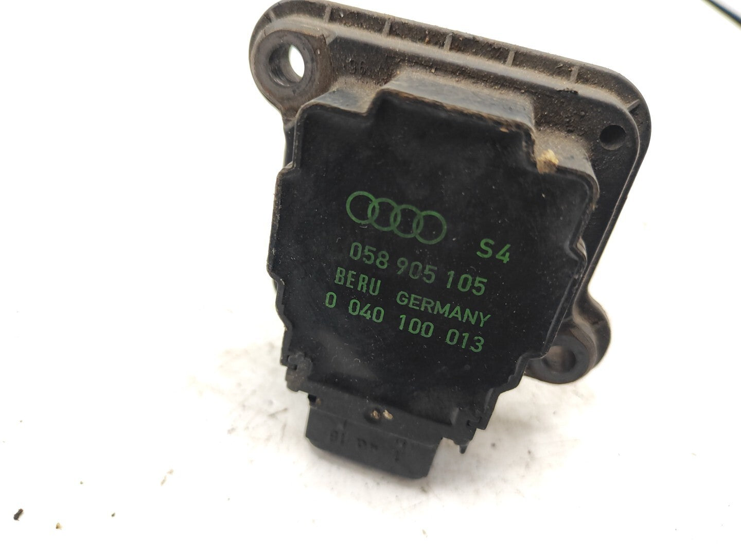 Audi A4 B5 1.8T Petrol Avant 1999 Engine Ignition Coil Module 058905105