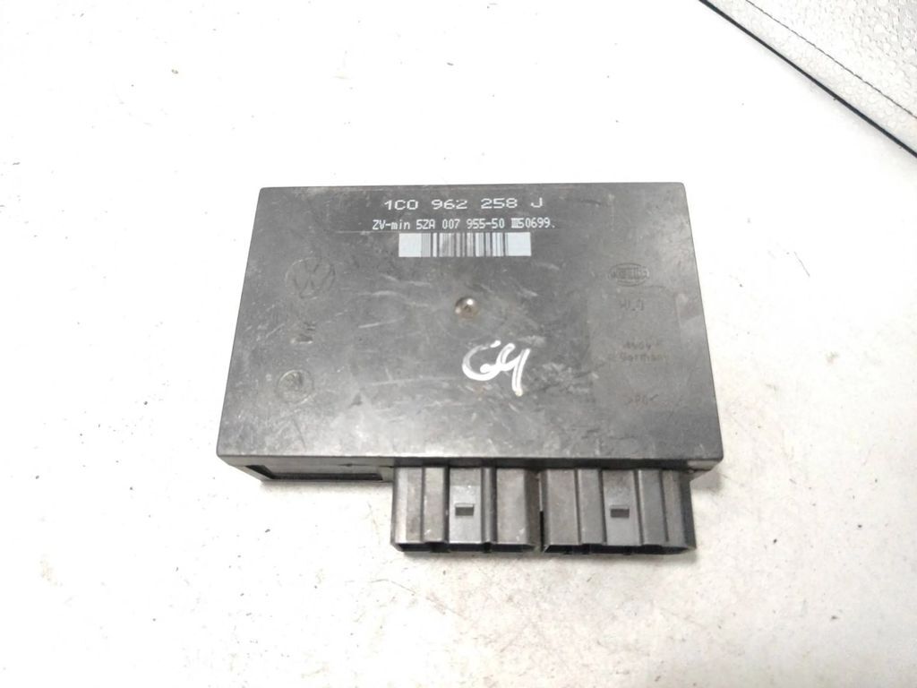 Volkswagen Golf IV MK4 TDI 1998 Comfort convenience body module 1C0962258J