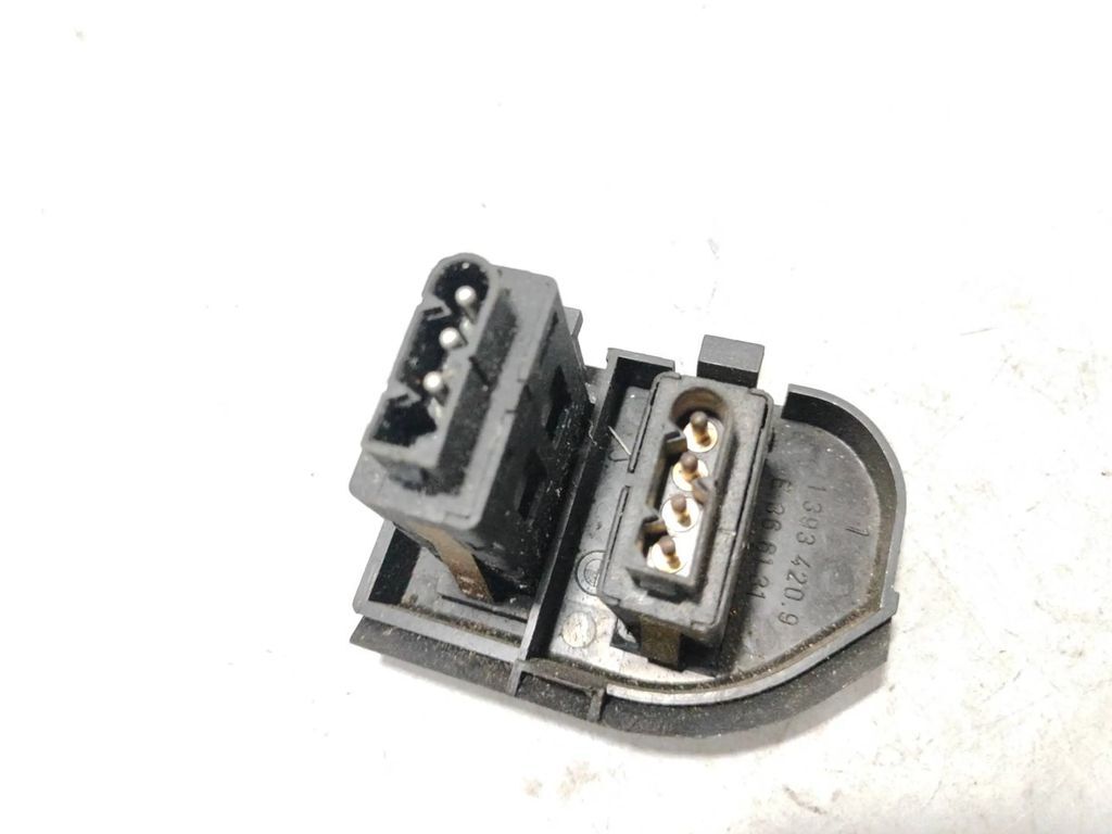 BMW 3 E36 320i 1992 Headlight level height control switch 13934209
