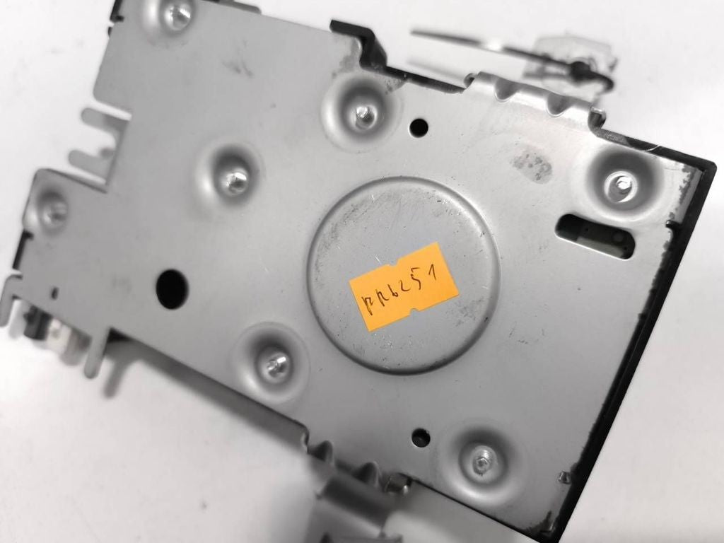 Audi A3 S3 A3 Sportback 8P 2010 Aerial antenna amplifier 8P4035225D