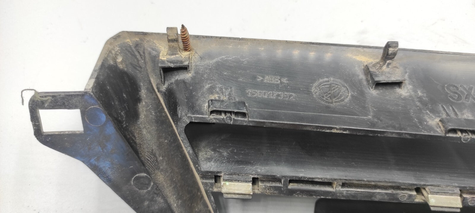 Alfa Romeo 156 SW 2.4JTD 110kW 2003 Front Left Upper Bumper Grill 156017392