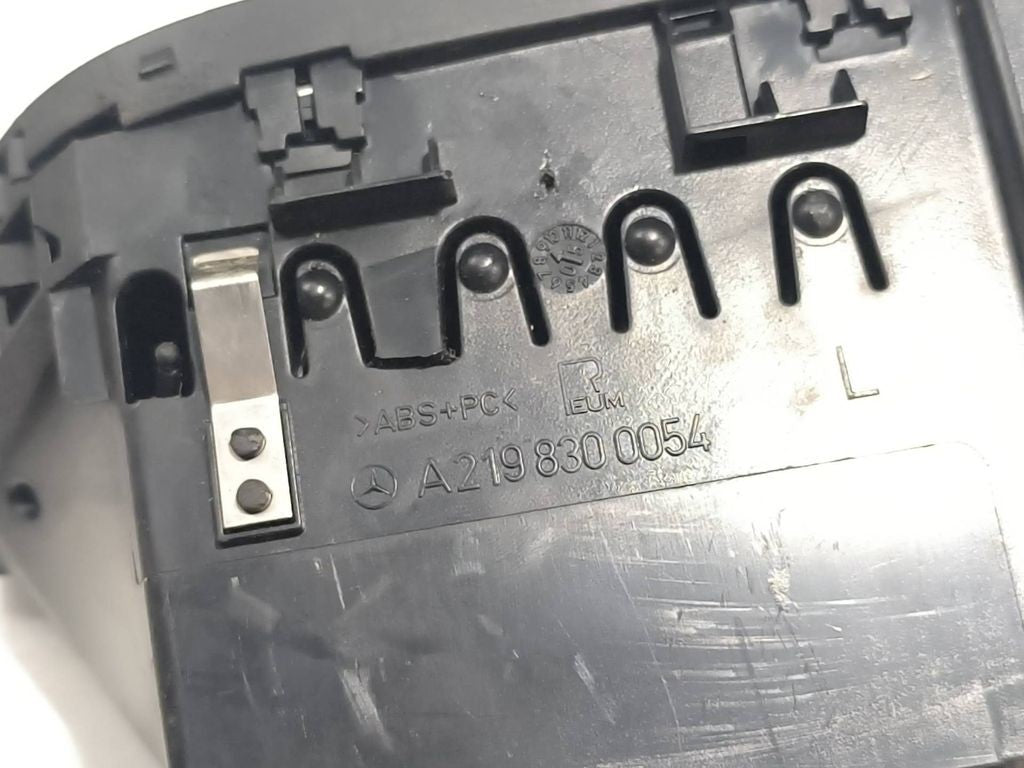 Mercedes-Benz CLS C219 2004 dash center air vent grill A2198300054