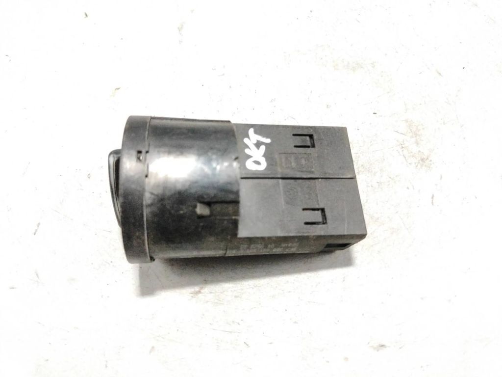 Volkswagen VW PASSAT B5 1997 Light switch button 3B0941531C