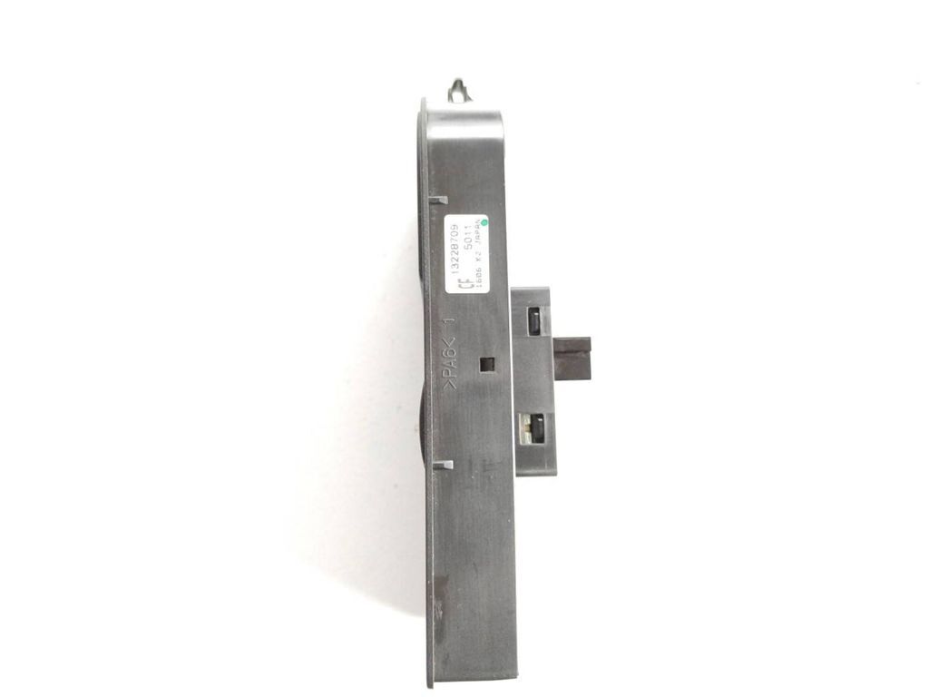 Opel Astra H 2006 Electric window control switch 13228709