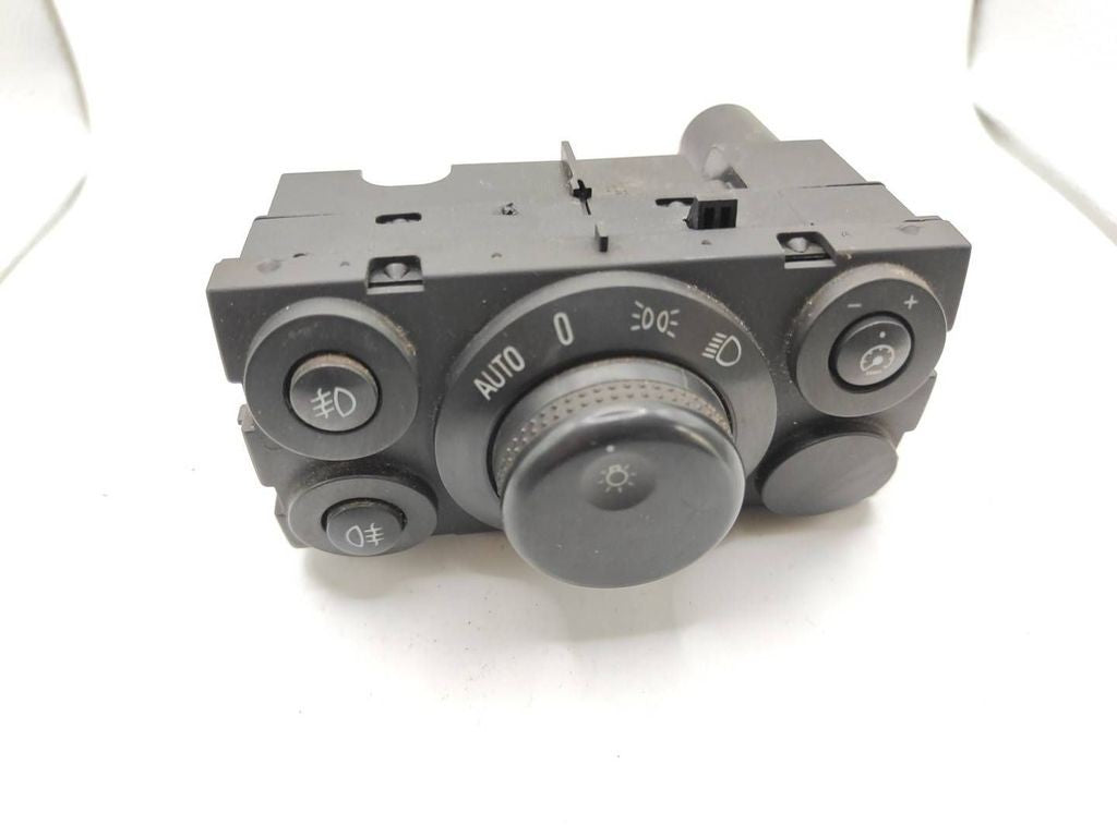 Opel Astra H 2005 Light switch 13100140