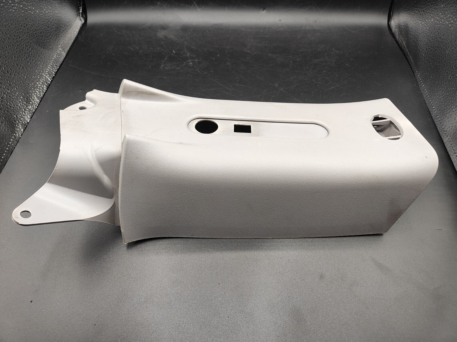 Alfa Romeo GT 1.9JTD 2004 Right Side B Pillar Trim Cover 1825370122 1560464620