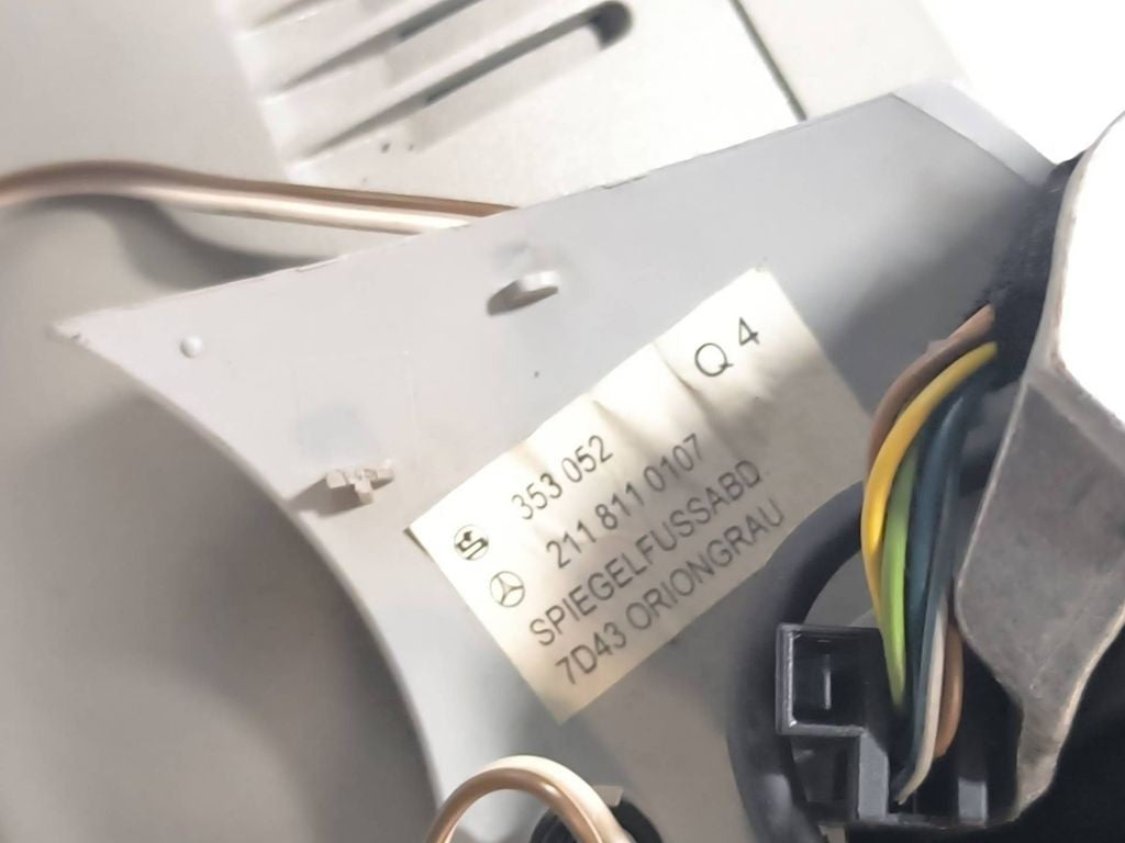 Mercedes-Benz E320 W211 2004 Interior rear view mirror 2118110107