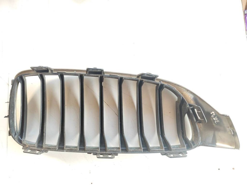 BMW 4 F32 F33 2015 Front left grill 7294817