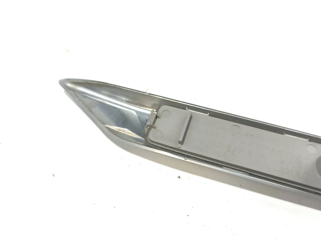Opel Tigra B 1.4i 2005 front right fender wing turn indicators light
