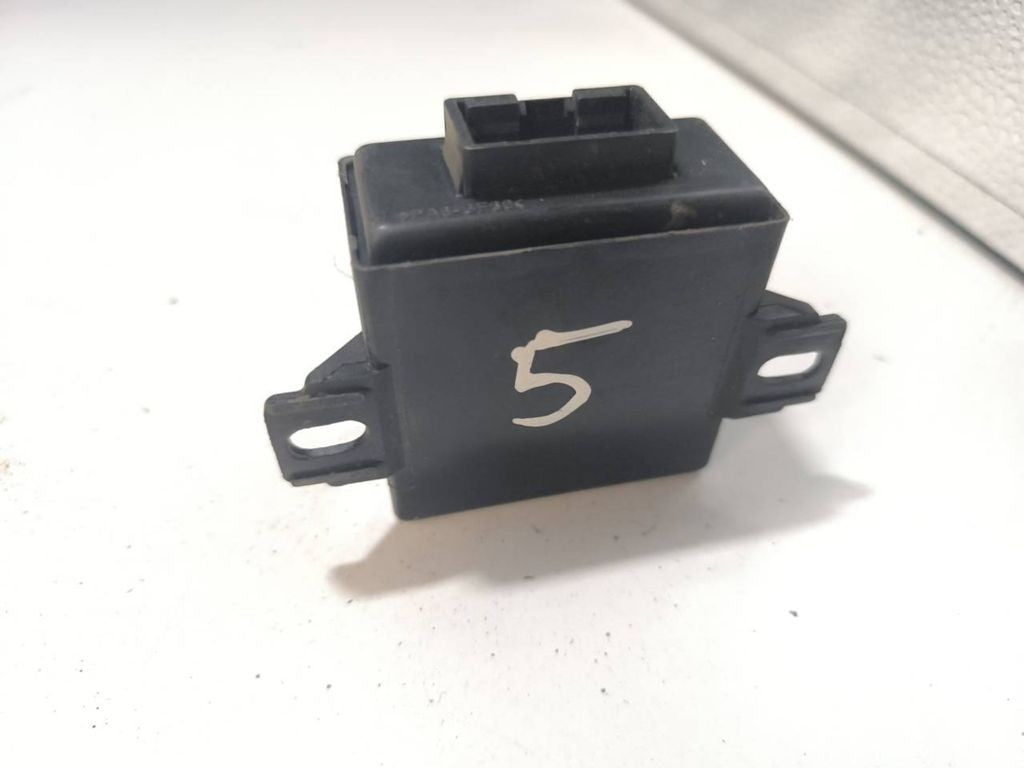 Audi A6 S6 C5 4B 2004 Light control module unit LCM 4B0907357