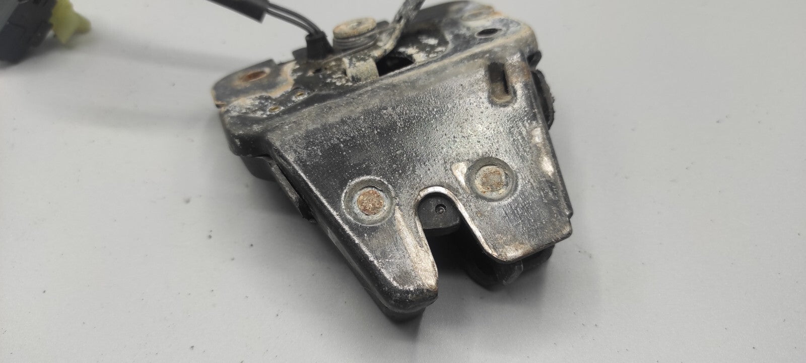 Alfa Romeo 156 SW 2.4JTD 110kW 2002 Rear Tailgate Trunk Boot Lock Mechanism