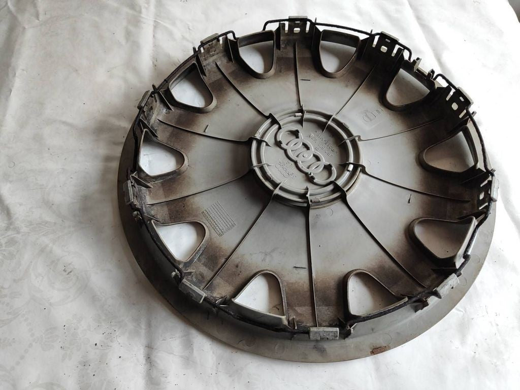 Audi A6 S6 C5 4B 2003 R16 wheel hub cap trim 4B0601147B