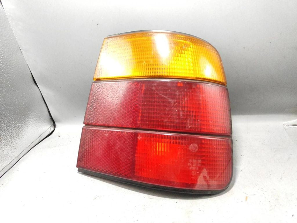 BMW 5 E34 1990 rear right side tail light lamp 1384010