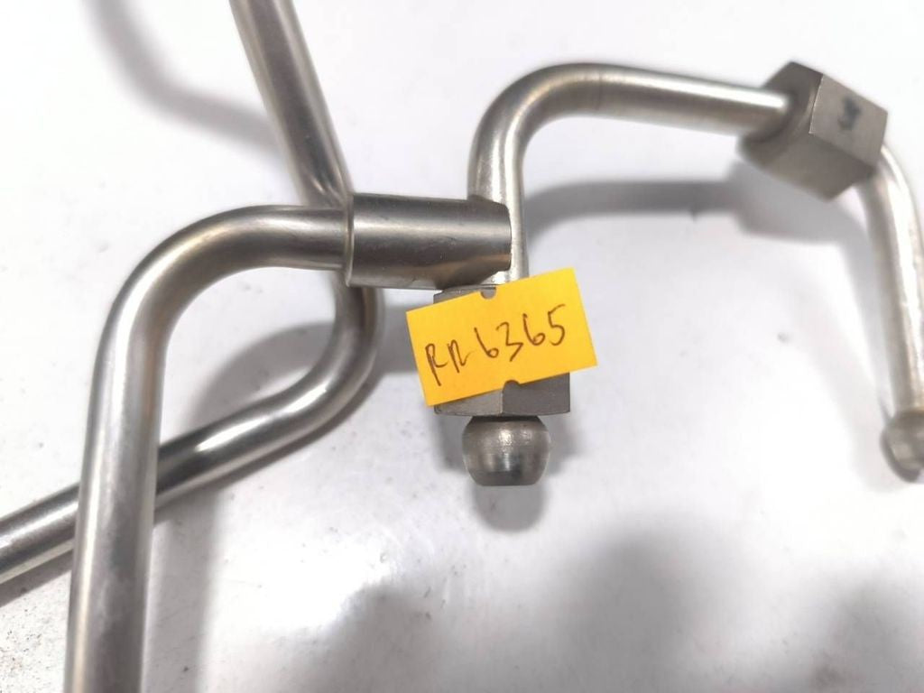 BMW M4 F82 F83 2017 S55 Fuel line pipe hose 0261230349