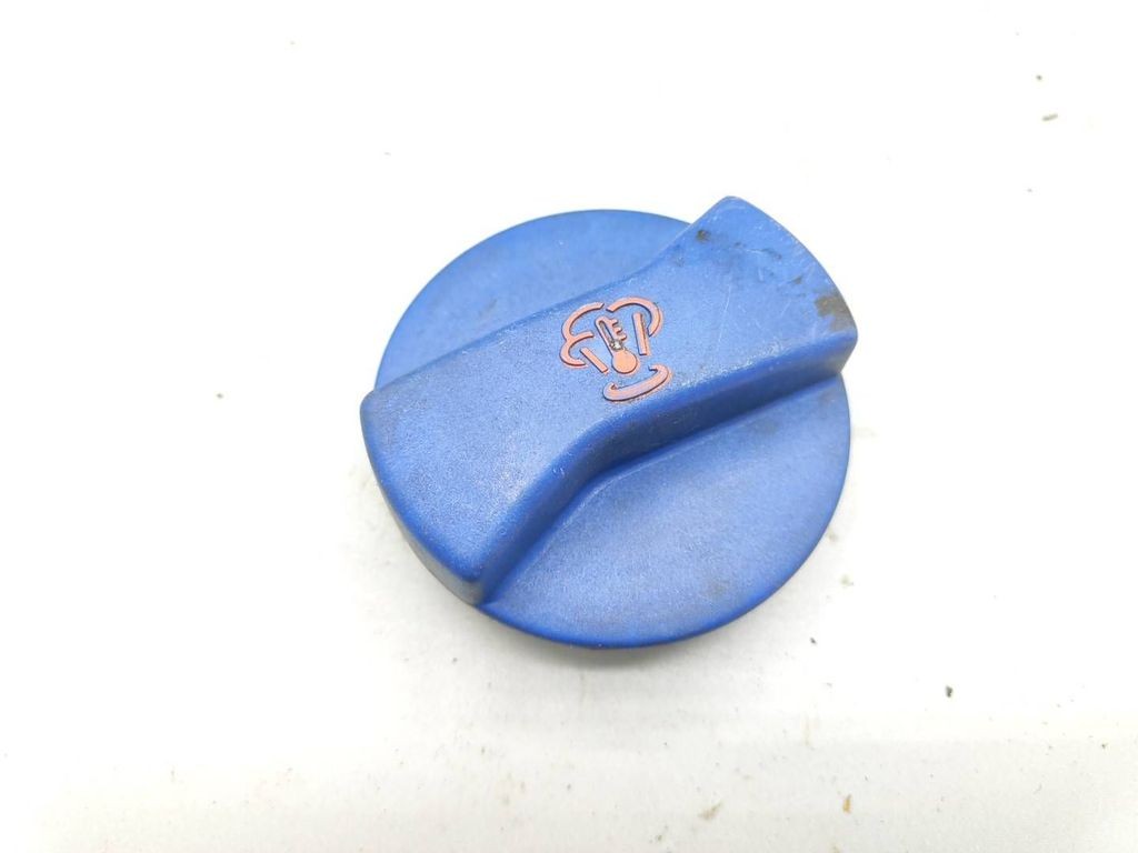 Volkswagen PASSAT B5.5 2003 Water coolant tank reservoir cap 1J0121321B