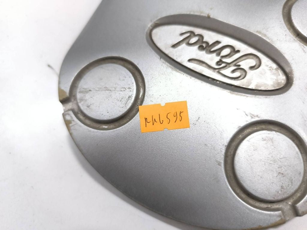Ford Fiesta 1996 Original wheel cap 96FB1130EA