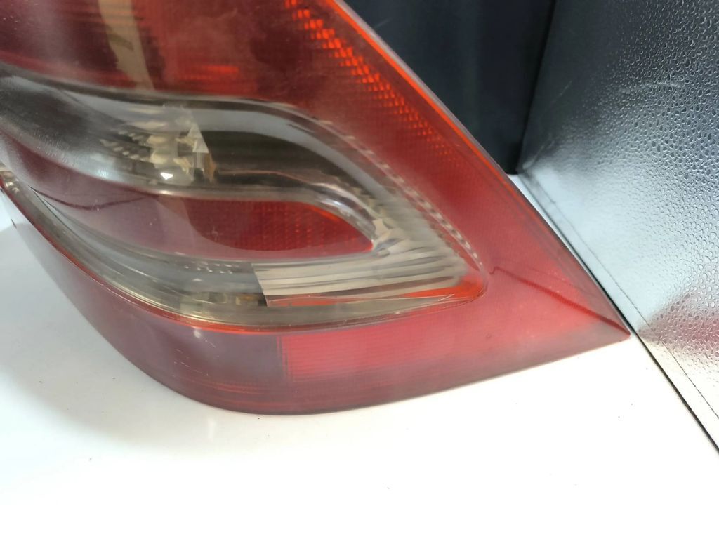 Mercedes-Benz C W203 Saloon 1.8i 2004 LHD rear right side taillight lamp