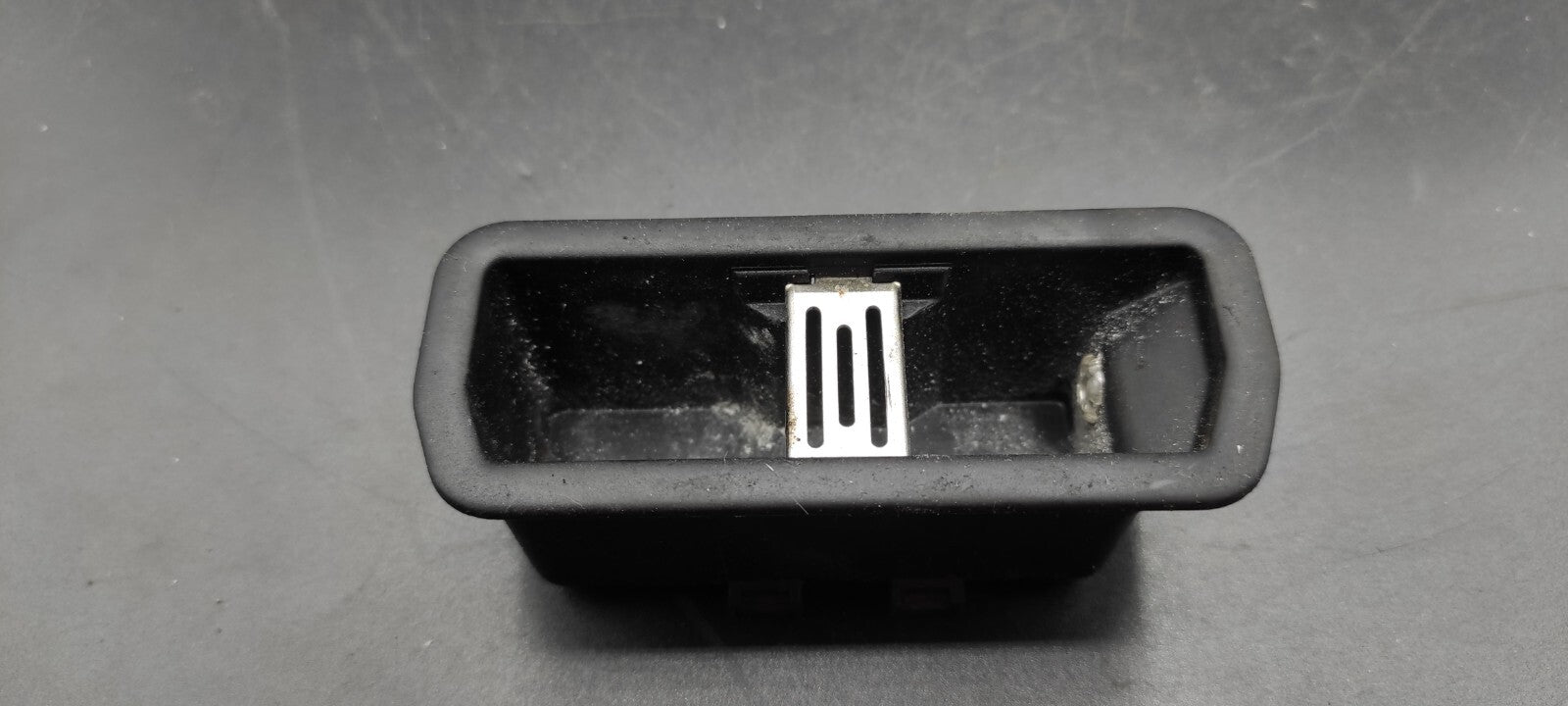 Alfa Romeo 166 2.4JTD 110kW 2002 Center Console Ashtray Insert 225321