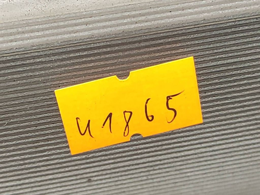 BMW 5 E34 1994 front seat light 1384811