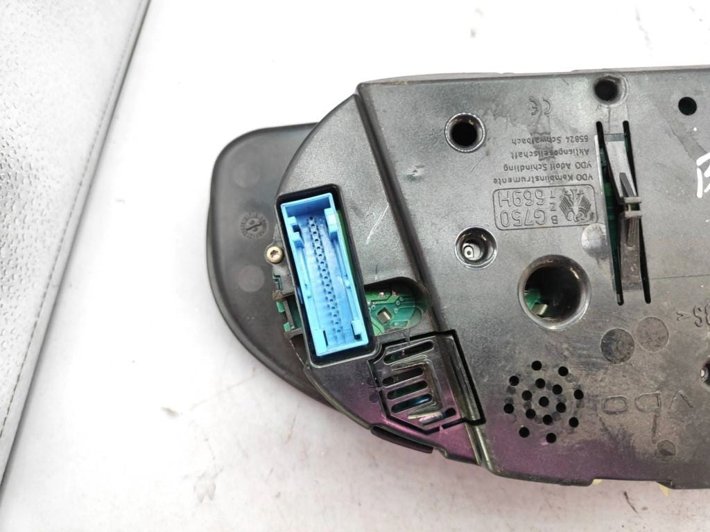 3B0920822A Volkswagen PASSAT B5 TDI 2000 speedometer instrument cluster