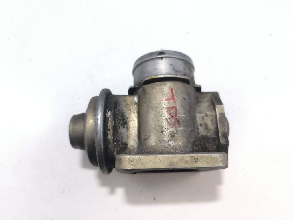 BMW 5 TDS E39 1997 Diesel EGR valve 11712246145