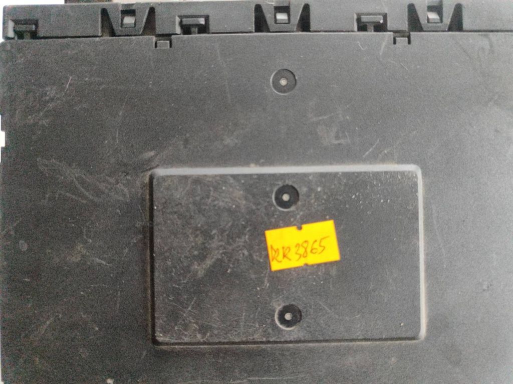 Volkswagen Golf V 2005 Comfort convenience body module 1K0937049F