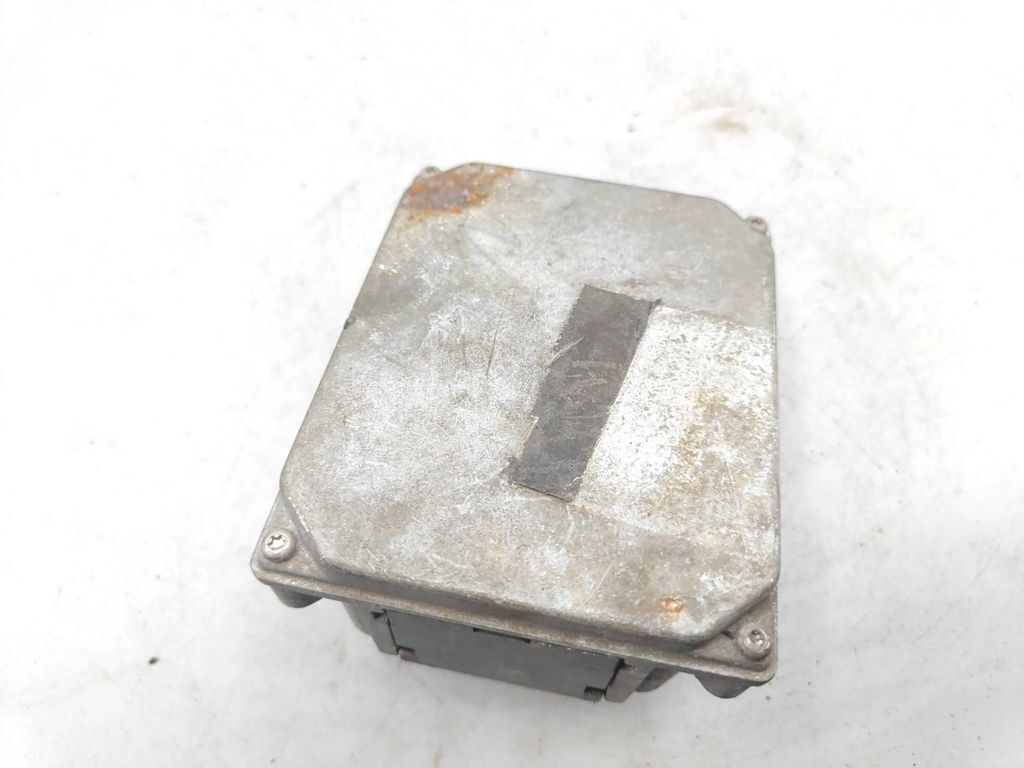 Volkswagen Sharan 1998 Front Window wiper control module relay 7M0906015