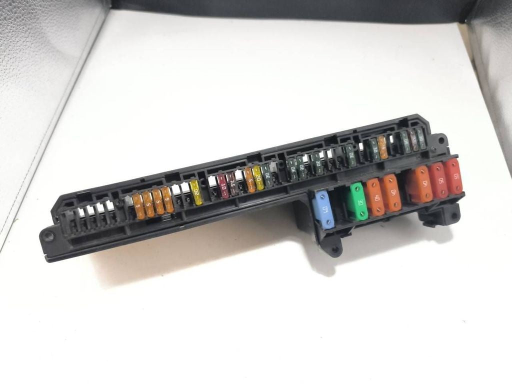 BMW 5 E60 E61 2008 Fuse module 6957330