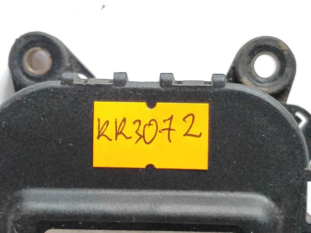 Audi A4 S4 B5 8D 1998 Air heater flap actuator motor 0132801116