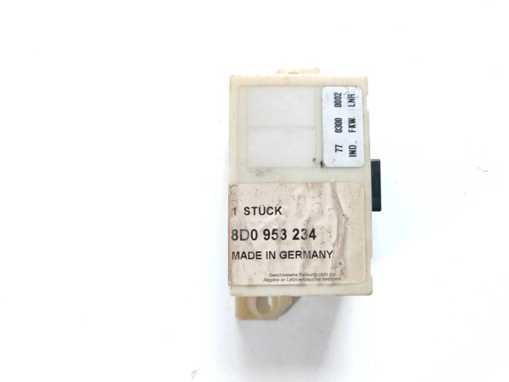 Audi A4 S4 B5 8D 1995 Immobilizer control unit module 8D0953234