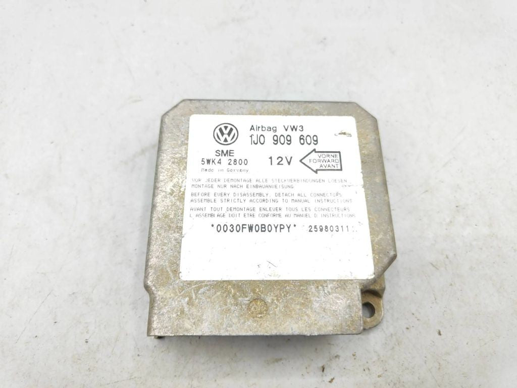 Volkswagen Golf IV MK4 2000 Control unit module 1J0909609