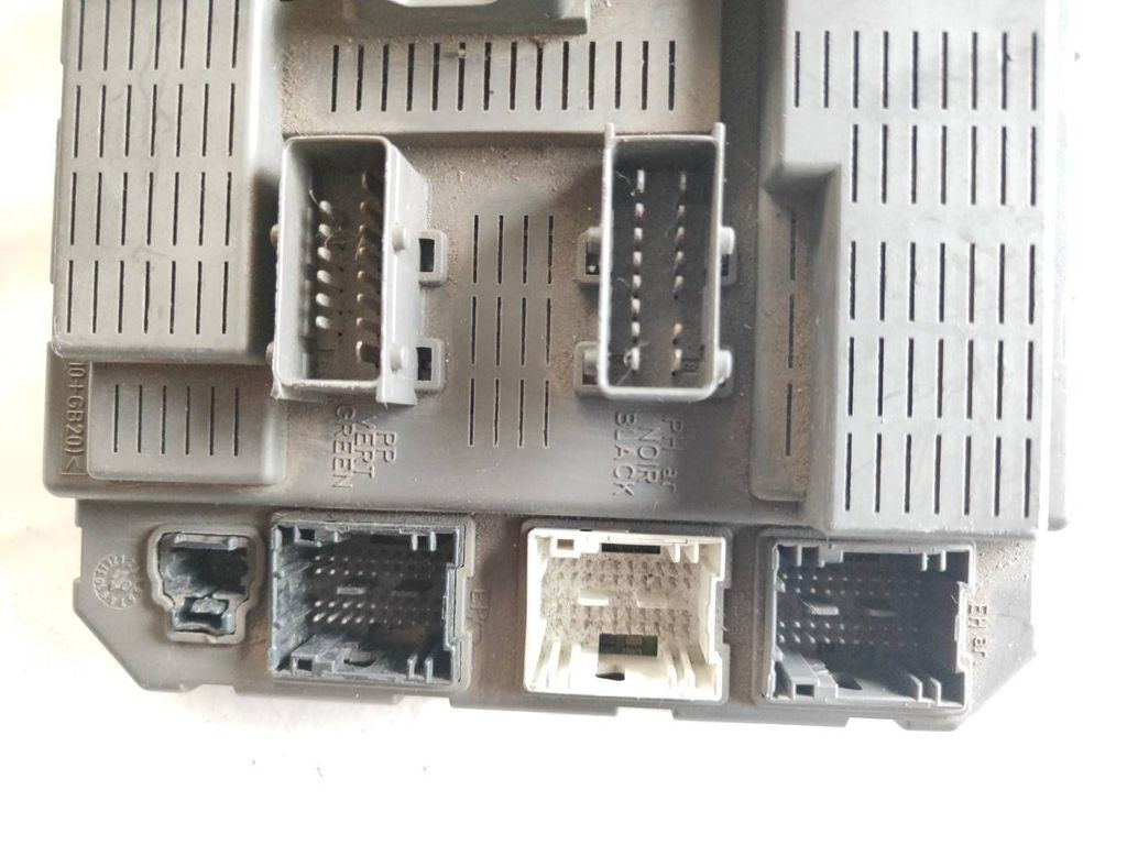 Citroen C5 2003 Fuse module 9646226880