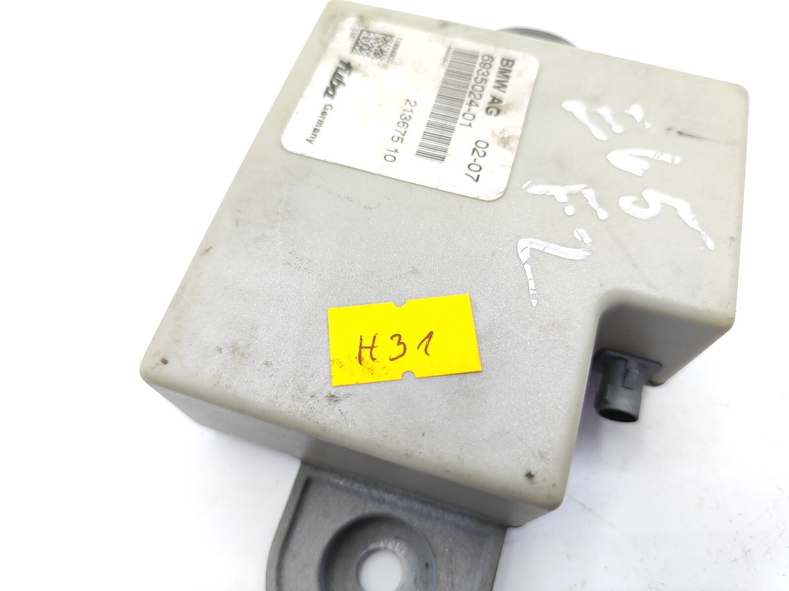 BMW 5 SERIES E60 E61 ANTENNA BACK UP CONTROL MODULE 6935024-01