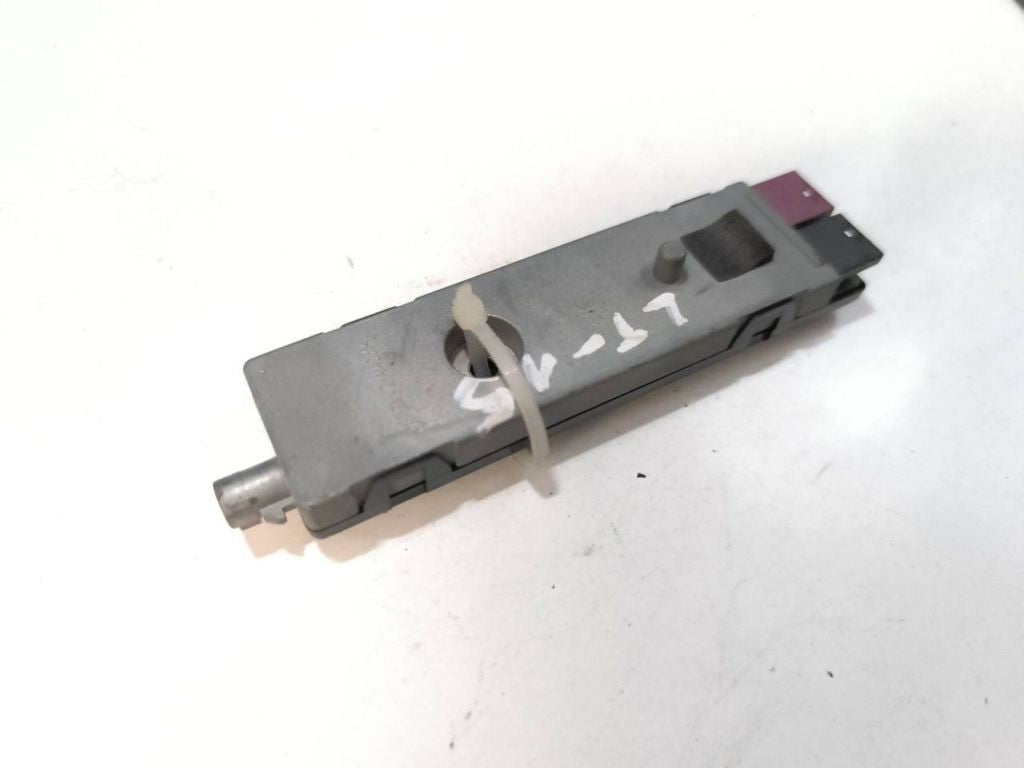 Mercedes-Benz E W212 2013 Aerial antenna amplifier A2129054903