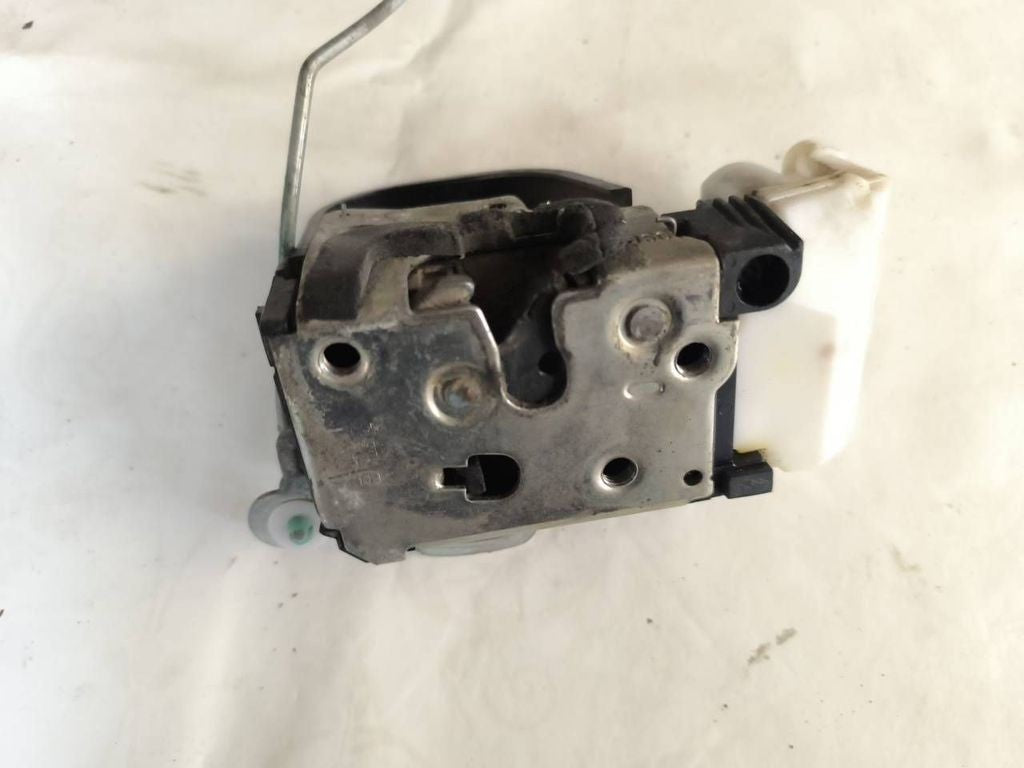 Alfa Romeo 147 1.9JTD Facelift 2005 LHD front left door lock