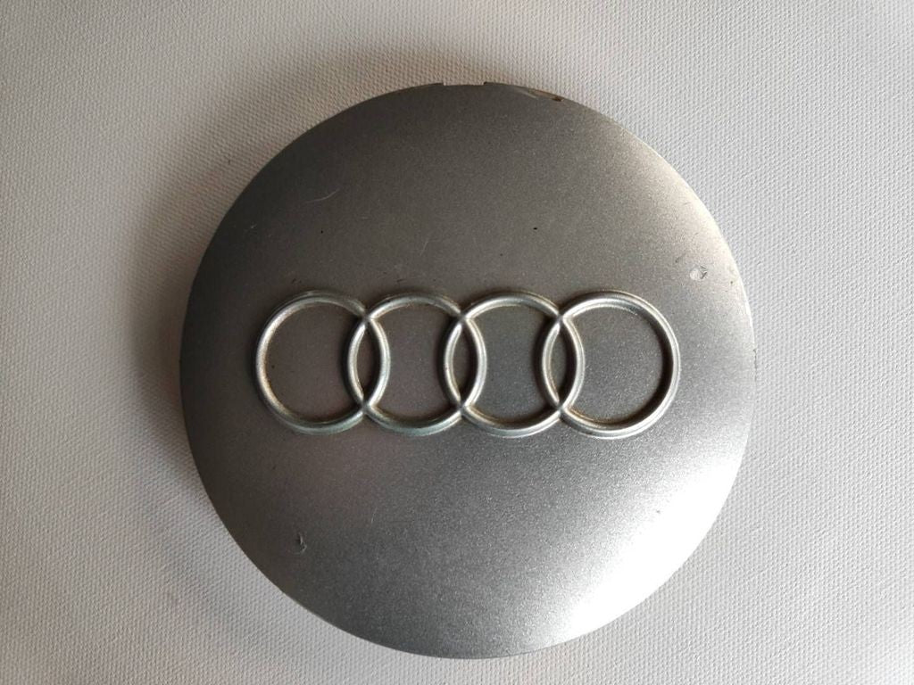 Audi A6 S6 4A 1995 Original wheel cap 8D0601165B