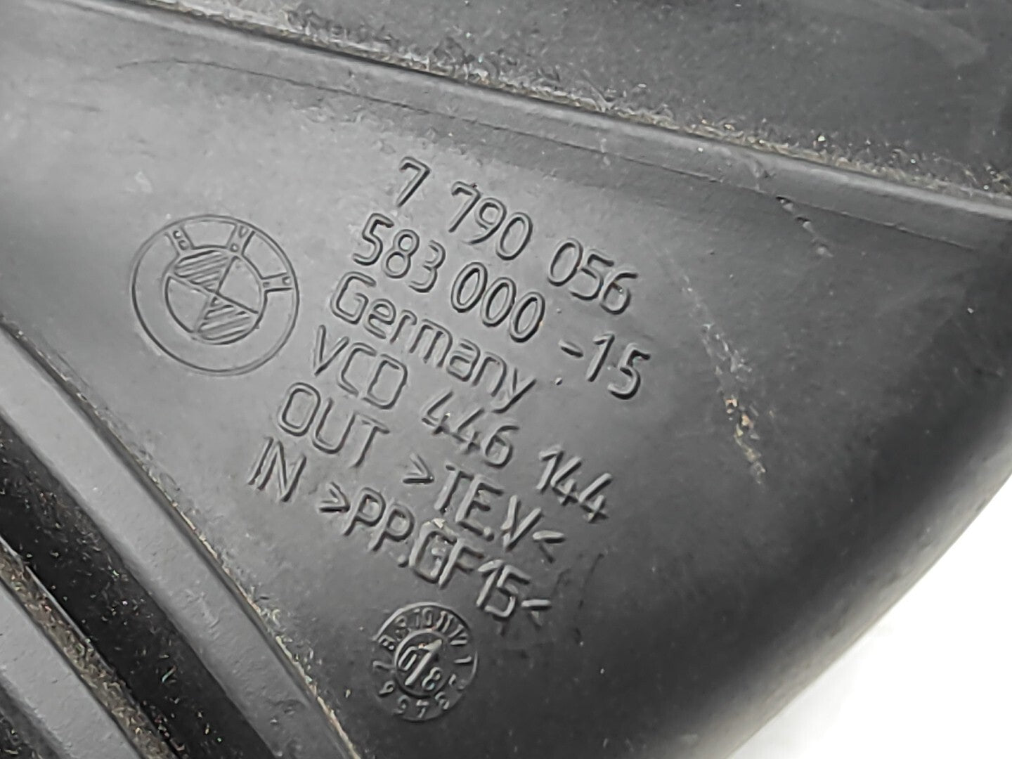 BMW E60 E61 530D Diesel Series 2004 Engine Air Intake Pipe Hose 7790056