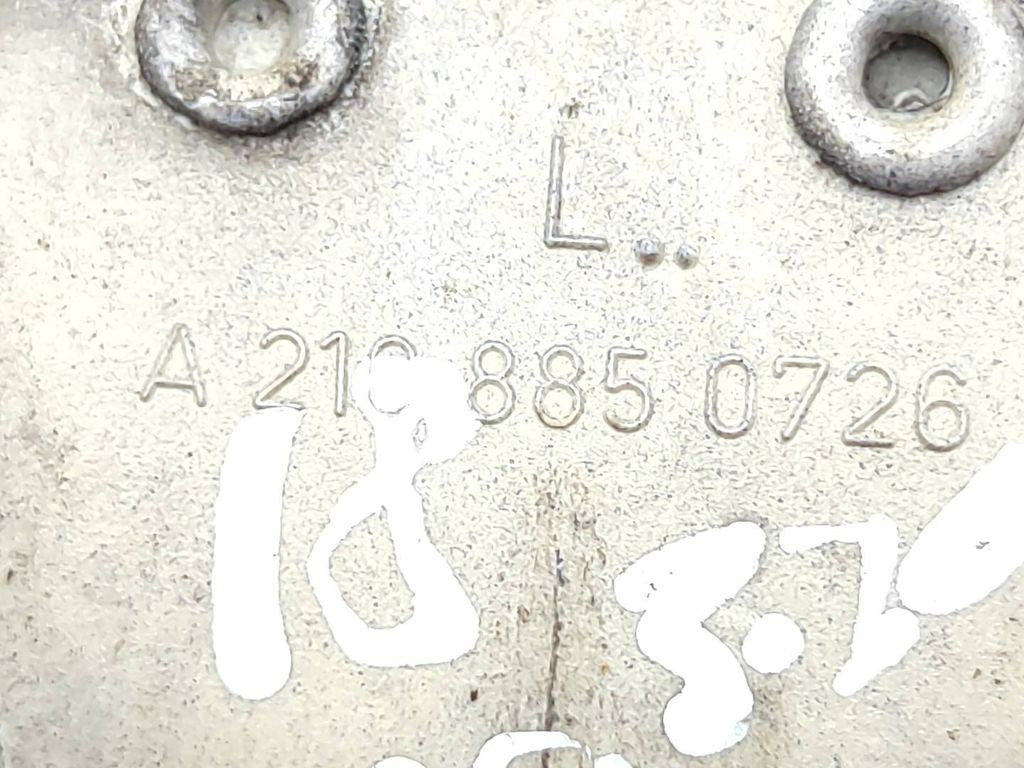 Mercedes-Benz E W210 1998 Left Headlight washer cap cover A2108850726