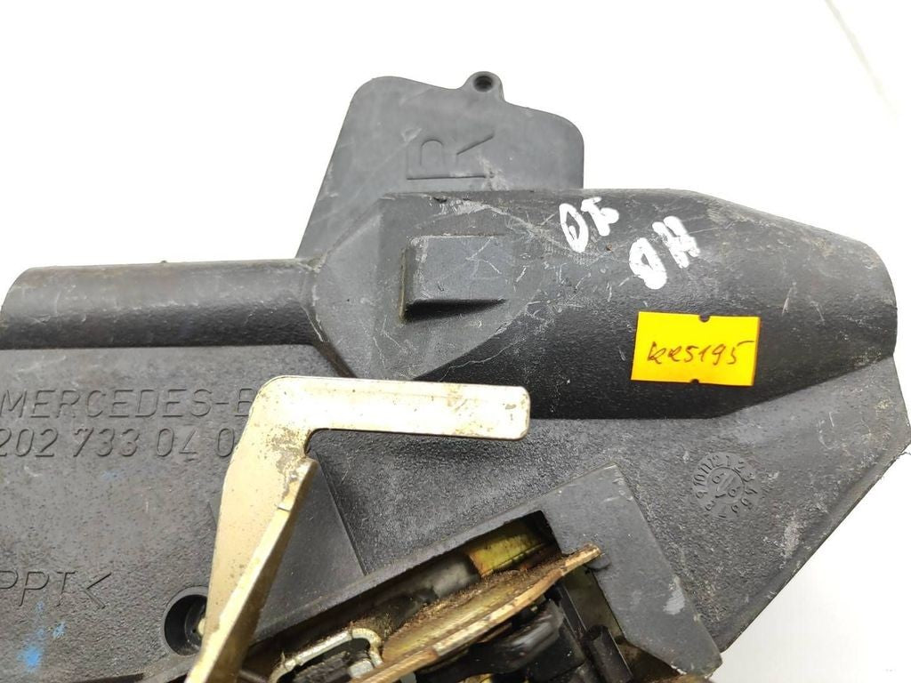 Mercedes-Benz E W210 2000 rear right door lock 2027330408