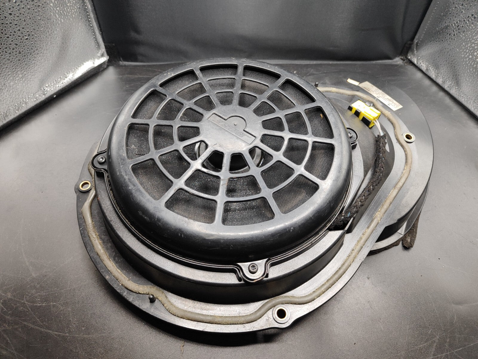 Lancia Lybra 2002 BOSE Audio Subwoofer Speaker 467406840