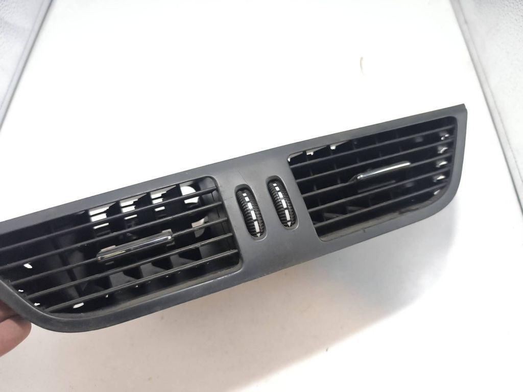 Mercedes-Benz CLS C219 2004 dash center air vent grill A2198300054