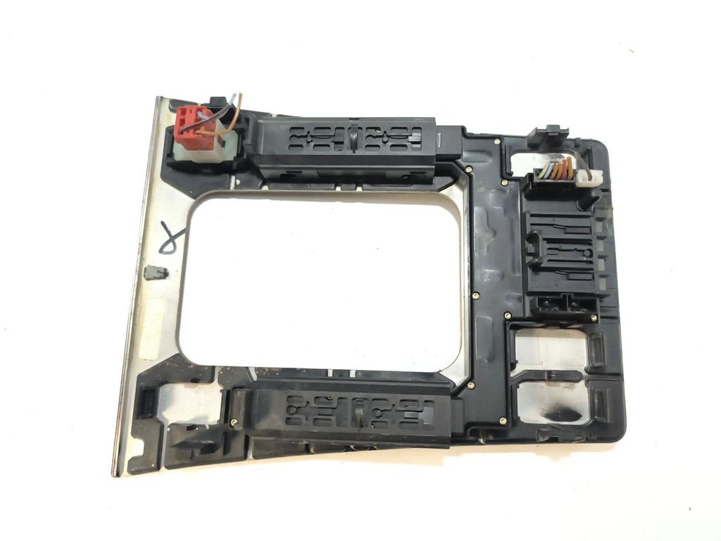 Mercedes-Benz E W210 1996 Gear shifter surround trim plastic 486010