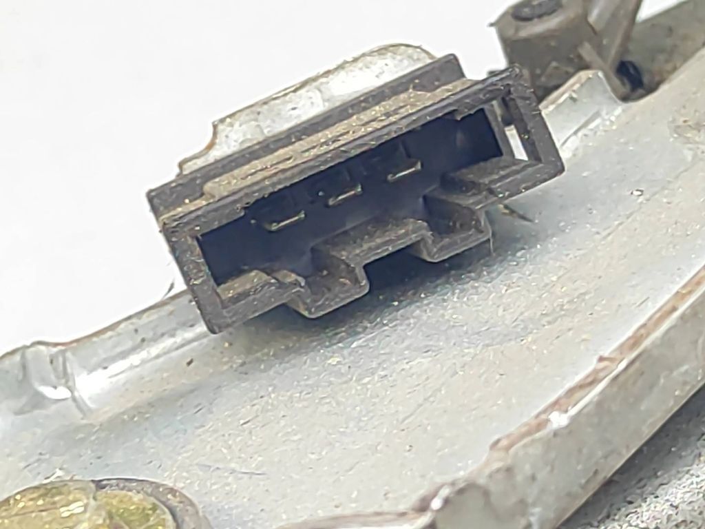 Volkswagen Golf III 1995 Rear windshield glass wiper motor 1H6955717