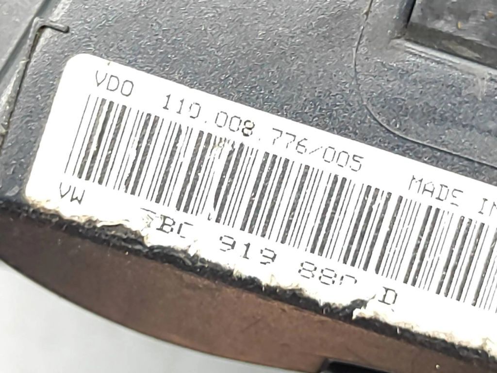 Volkswagen PASSAT B5 1.9TDI 1997 speedometer instrument cluster 3B0919880D